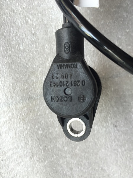 0281210443 Bosch crankshaft sensor