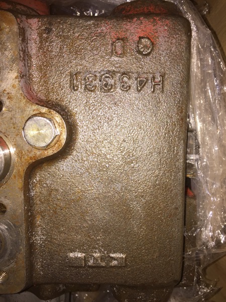 Original used Hitachi Ex200-1 main control valve