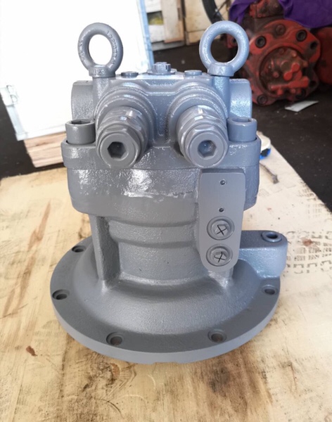 China made new 4610138 M5X130CHB-10A-29A-330 M5X130CHB swing motor ZX200-3 ZX210-3 ZX240-3 swing device for HITACHI KPM CHINA NEW